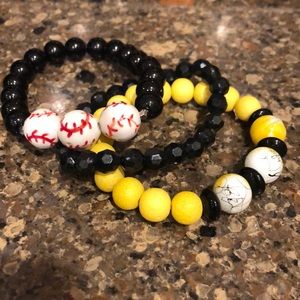 Baseball bracelet set.... I have several colors!